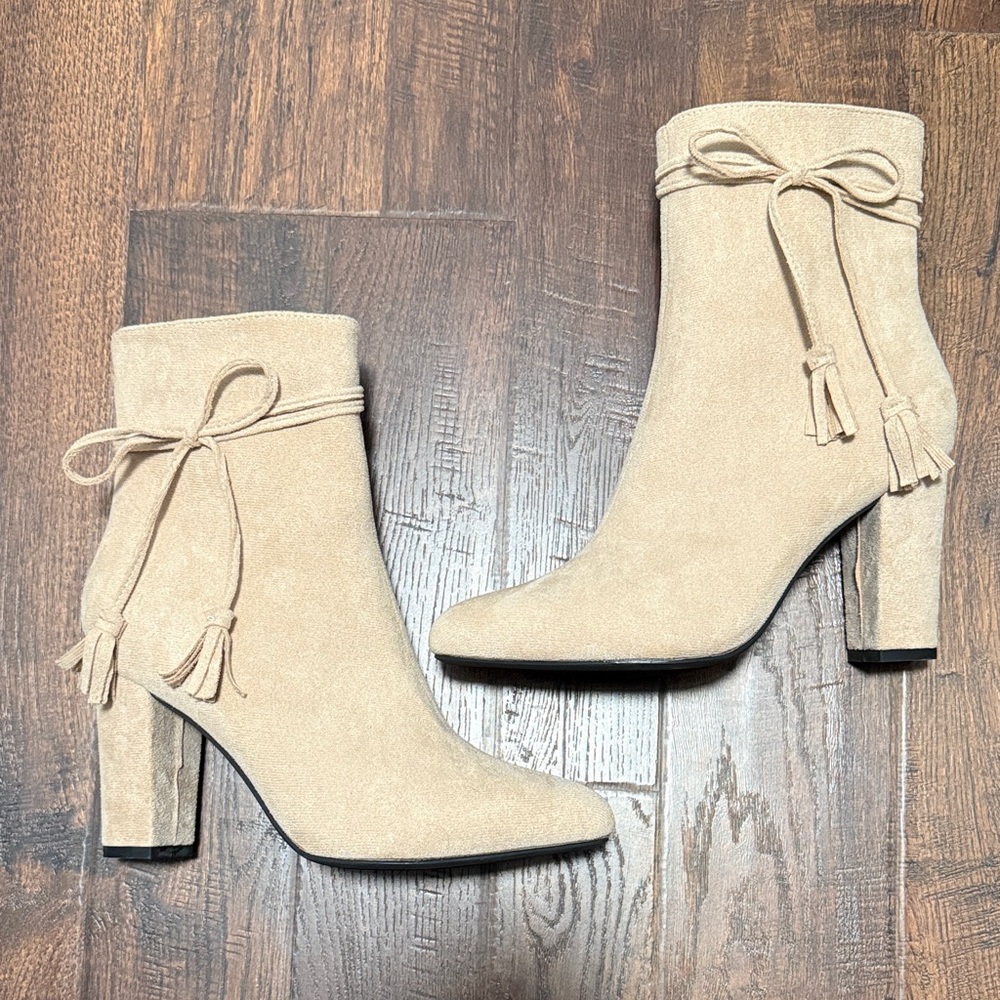 Elegant Tan Suede Ankle Boots